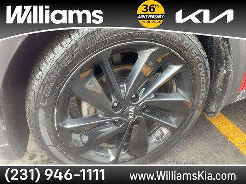 Used 2019 Kia Niro S Touring image 9