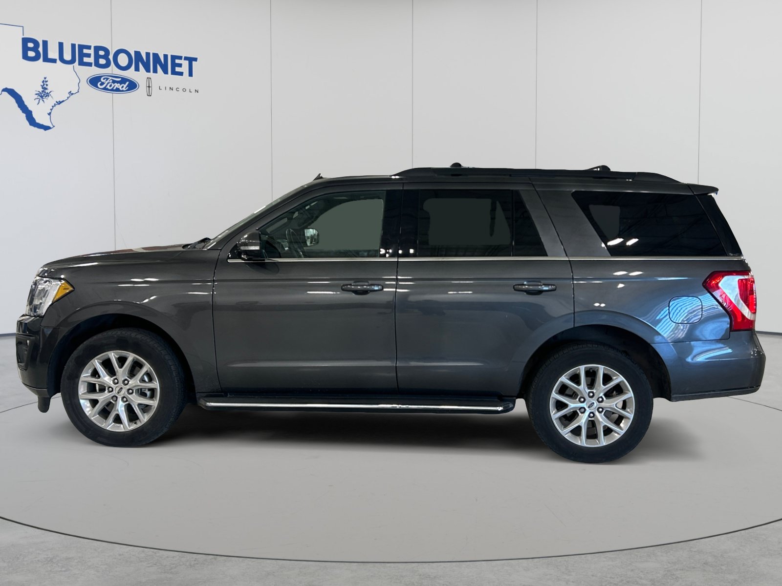 Used 2020 Ford Expedition XLT w/ Equipment Group 202A RWD image 8