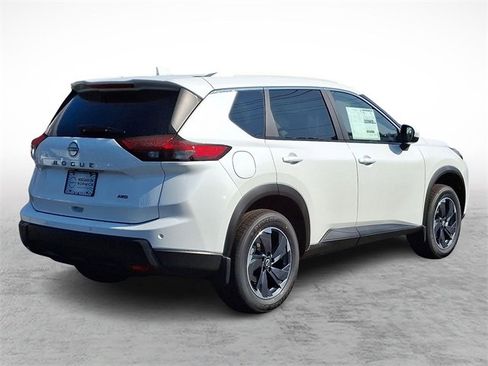 New 2026 Nissan Rogue SV w/ SV Premium Package image 4