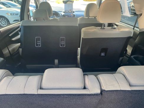 Used 2021 Subaru Ascent Premium w/ Convenience Package image 32