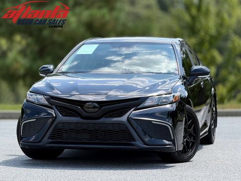 Used 2023 Toyota Camry SE w/ Cold Weather Package FWD image 1