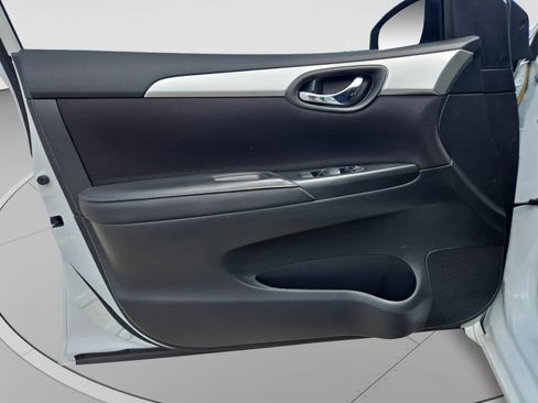 Used 2019 Nissan Sentra S FWD image 13