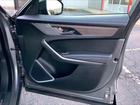 Used 2021 Jaguar F-PACE S image 23