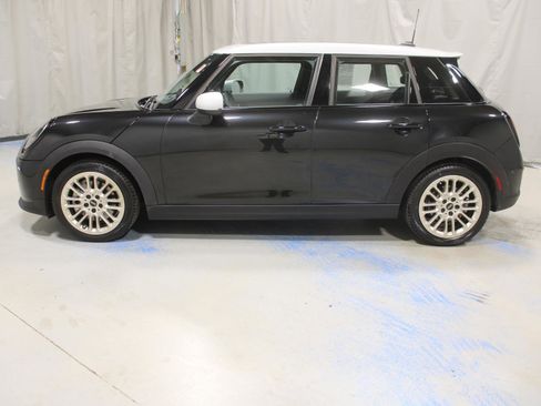 Certified 2025 MINI Cooper S image 5