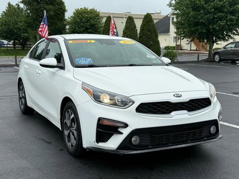Used 2019 Kia Forte LXS FWD image 4