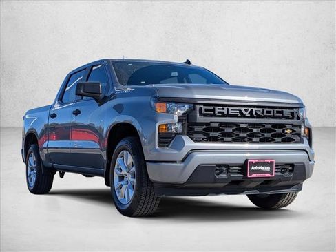 New 2026 Chevrolet Silverado 1500 Custom image 3