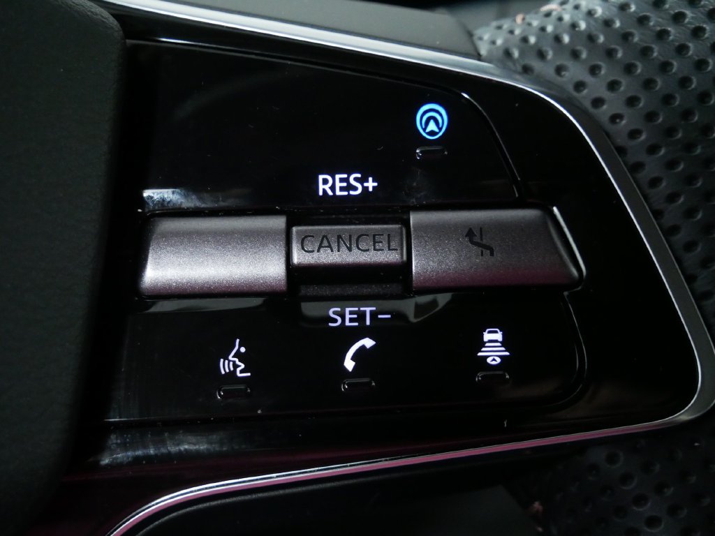 Used 2024 Nissan Ariya AWD image 26