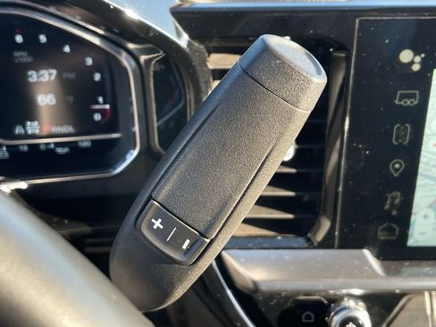 Used 2023 GMC Sierra 1500 SLE image 17