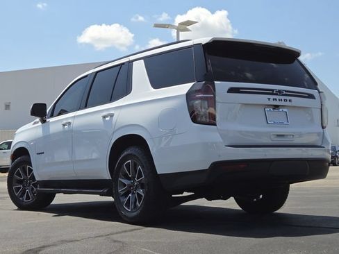 Used 2023 Chevrolet Tahoe Z71 w/ Luxury Package AWD/4WD image 16
