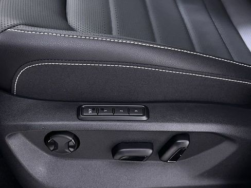 New 2025 Volkswagen Atlas SEL image 12