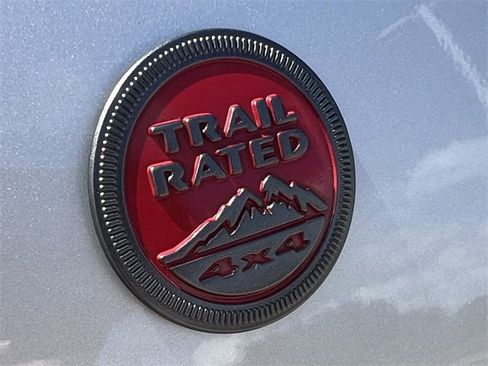 Used 2024 Jeep Compass Trailhawk image 12