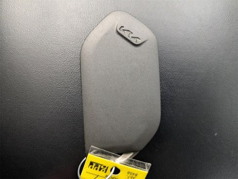 Used 2024 Kia Telluride EX w/ EX Captain's Chair Package image 25