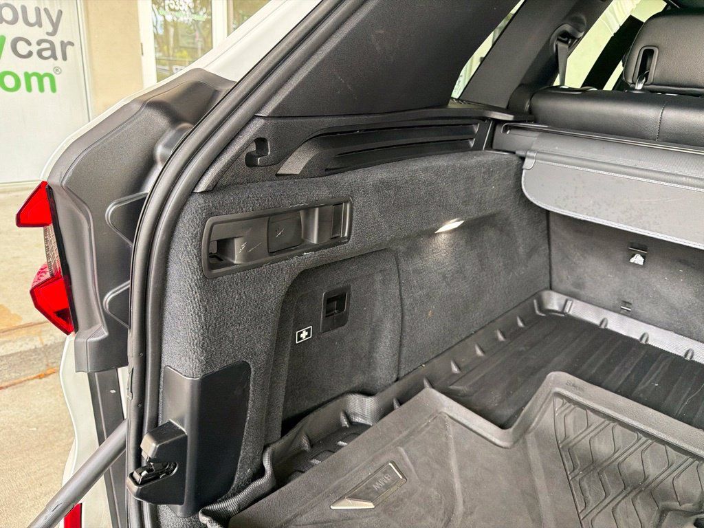 Used 2021 BMW X5 xDrive40i w/ M Sport Package AWD/4WD image 44