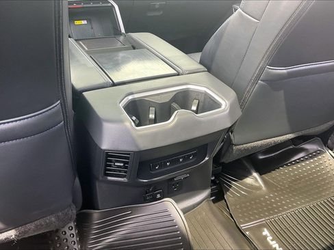 Used 2024 Toyota Tundra Platinum image 40