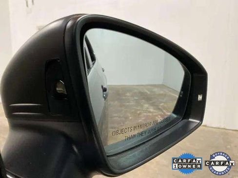 Used 2023 Volkswagen Tiguan SE w/ Panoramic Sunroof Package image 97