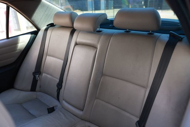 Used 2004 Lexus IS 300 RWD image 11