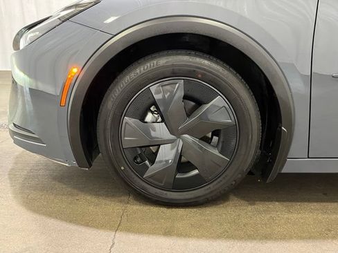 Certified 2023 Toyota Prius LE FWD image 21