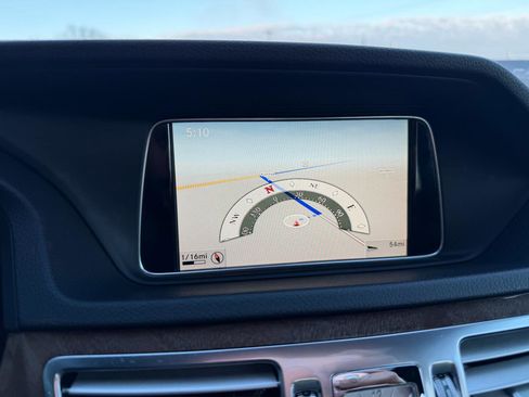 Used 2014 Mercedes-Benz E 350 4MATIC Sedan image 25