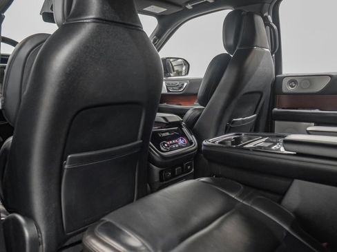 Used 2021 Lincoln Navigator L Reserve w/ Luxury Package AWD/4WD image 37