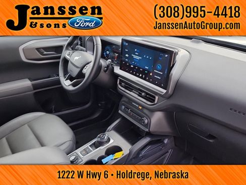 Used 2025 Ford Bronco Sport Badlands image 8
