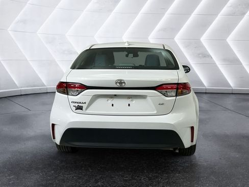 Used 2023 Toyota Corolla LE FWD image 5