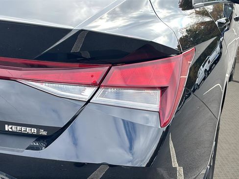 Used 2022 Hyundai Elantra SEL w/ Preferred Accessory Package image 13