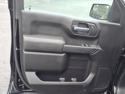 Used 2020 Chevrolet Silverado 1500 Custom w/ Custom Value Package RWD image 13