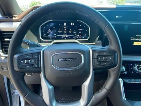 Used 2023 GMC Sierra 1500 Denali w/ Denali Reserve Package AWD/4WD image 19
