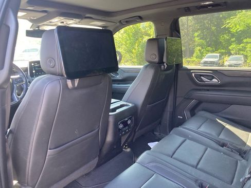 Used 2022 Chevrolet Tahoe Z71 w/ Luxury Package image 7