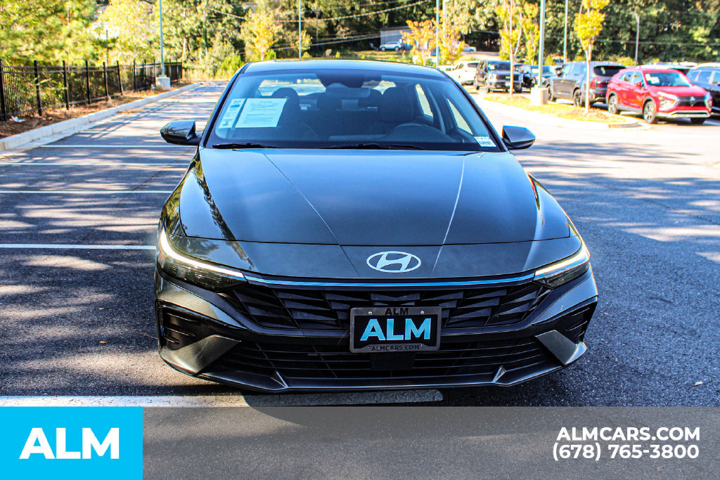 Used 2025 Hyundai Elantra SEL FWD image 9