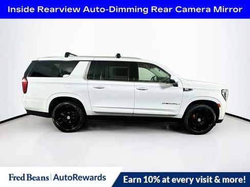 Used 2023 GMC Yukon XL Denali AWD/4WD image 10