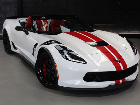 Used 2017 Chevrolet Corvette Grand Sport RWD image 11