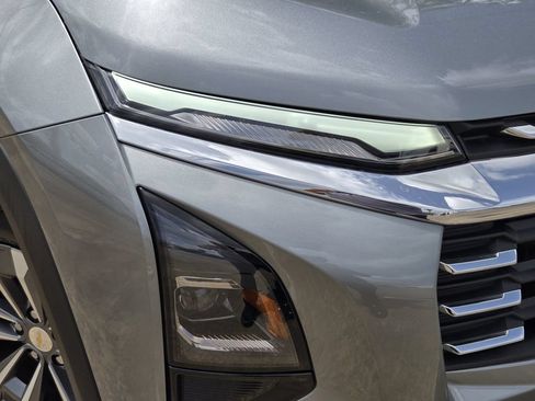New 2026 Chevrolet Equinox LT FWD image 10