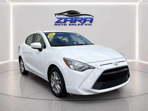 Used 2017 Toyota Yaris iA FWD image 9