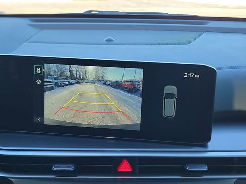 Used 2024 Kia Sorento S w/ Panoramic Sunroof Package image 17