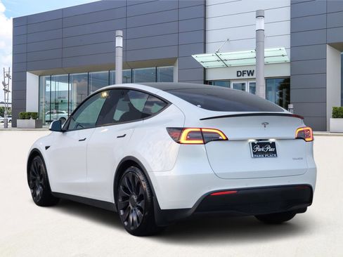 Used 2021 Tesla Model Y Performance image 4
