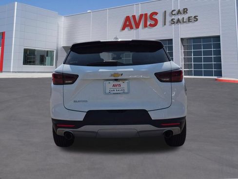 Used 2025 Chevrolet Blazer LT FWD image 7