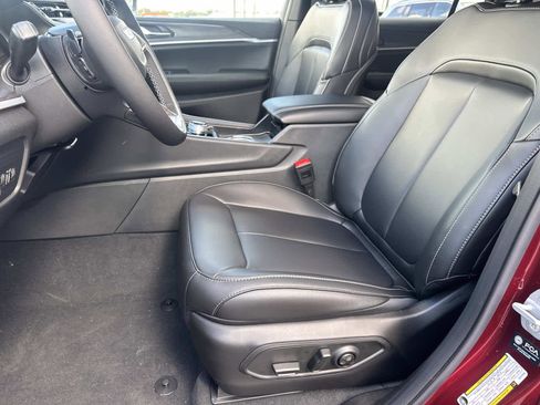 New 2025 Jeep Grand Cherokee L Limited w/ Black Appearance Package image 12