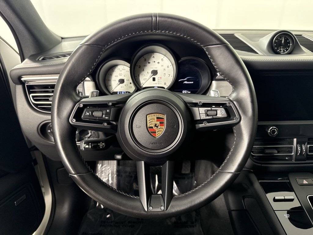 Certified 2024 Porsche Macan w/ Premium Plus Package AWD/4WD image 35