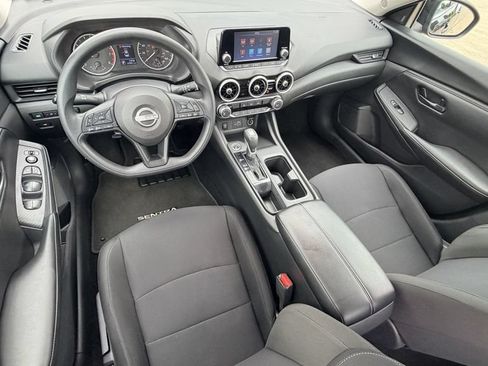 Used 2025 Nissan Sentra S FWD image 13