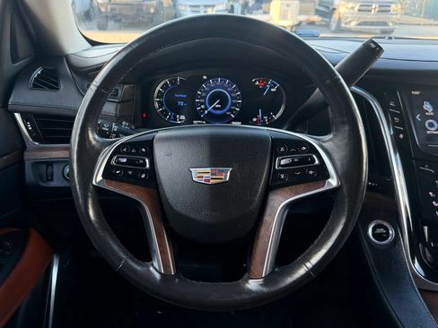 Used 2016 Cadillac Escalade Luxury AWD/4WD image 20