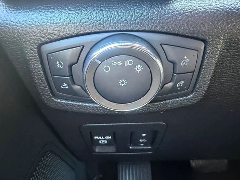 Used 2019 Ford F150 XLT w/ Equipment Group 302A Luxury AWD/4WD image 25