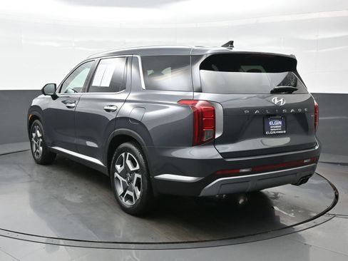 Certified 2023 Hyundai Palisade SEL w/ Winter Package AWD/4WD image 4