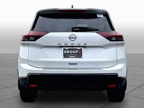 New 2026 Nissan Rogue SV w/ Cold Weather Package FWD image 4