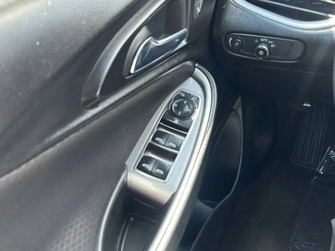 Used 2019 Chevrolet Malibu LS FWD image 17