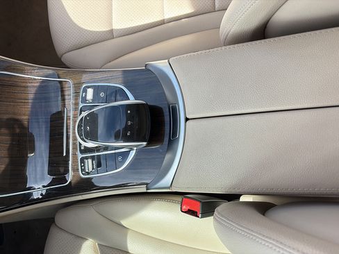 Used 2015 Mercedes-Benz C 300 4MATIC Sedan image 15