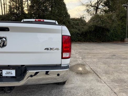 Used 2018 RAM 2500 Tradesman w/ Chrome Appearance Group image 8