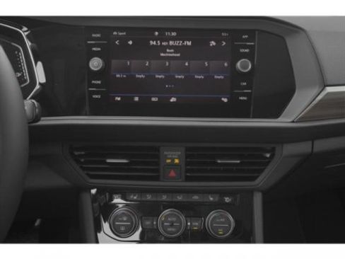 Used 2020 Volkswagen Jetta SE w/ SE Cold Weather Package image 10