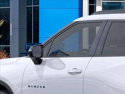 New 2026 Chevrolet Blazer LT image 12