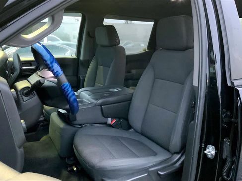 Used 2020 Chevrolet Silverado 1500 Custom w/ Custom Value Package image 7